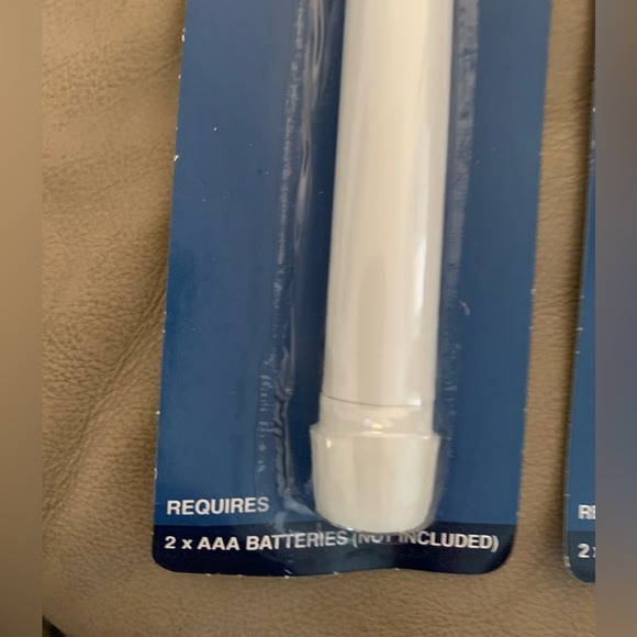 New Set of 2 Flickering Flame LES Taper White CANDLE (no flame) NIB - Picture 2 of 5